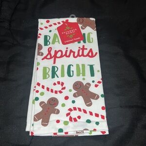 NWT 2pc Christmas Baking Movie gingerbread Kitchen Towels 100% cotton (16x26in)